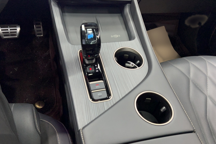 捷途山海L9 2024款 1.5TD 2DHT Max 7座局部细节18