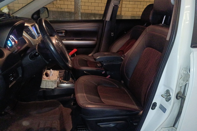 长城M4 2012款 1.5L 手动舒适型中控内饰19
