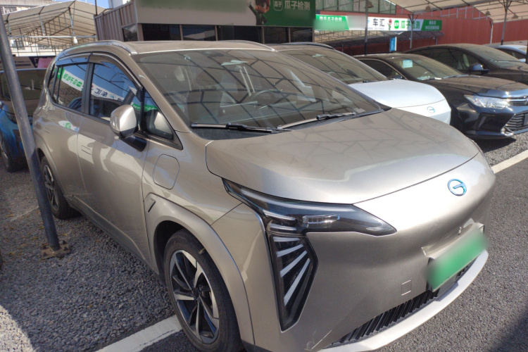 埃安 AION Y 2023款 Plus 610 智领版 三元锂车身外观3