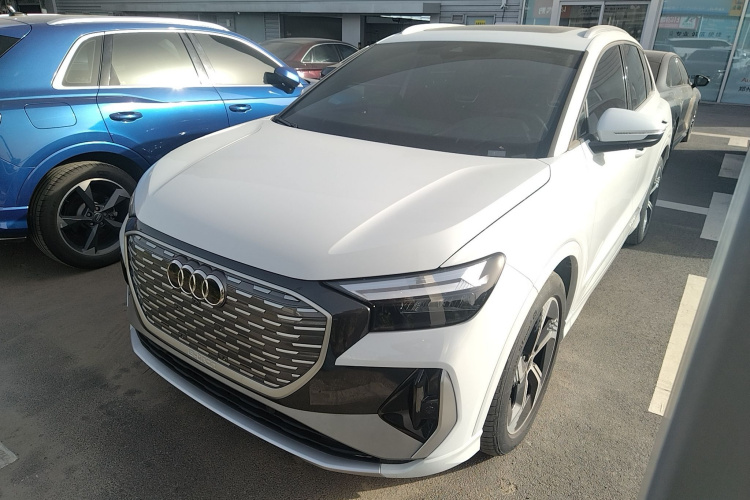 奥迪Q4 e-tron 2024款 40 e-tron 创境版车身外观1