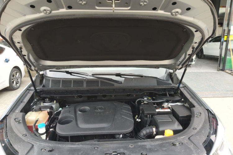 长安CS85 COUPE 2019款 1.5T DCT品版 国VI机舱底盘24