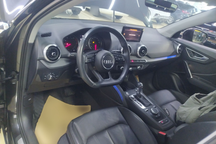 奥迪Q2L 2022款 35 TFSI 时尚动感型中控内饰12
