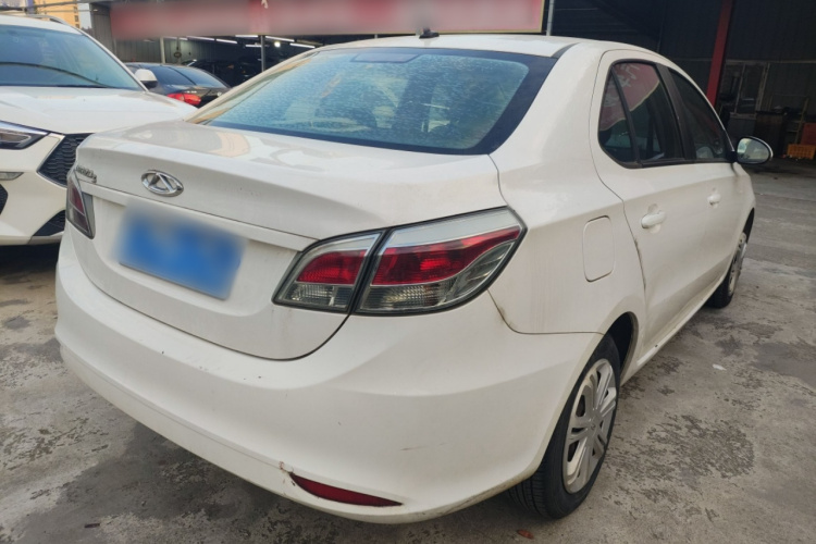 奇瑞 艾瑞泽3 2015款 1.5L 手动够真版车身外观7