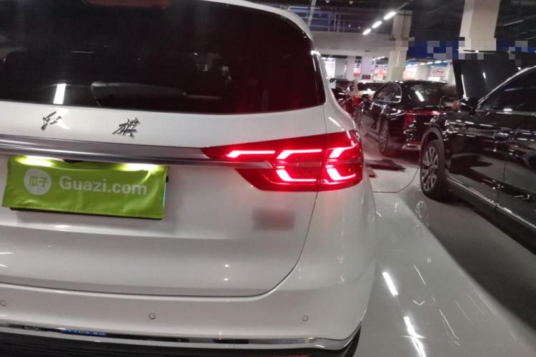 红旗HS5 2022款 改款 2.0T 智联旗享版车身外观9