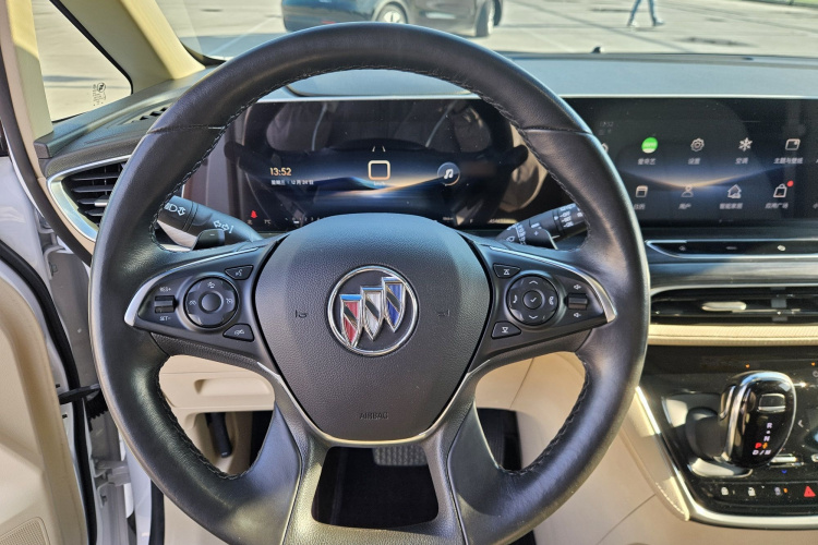 别克GL8 2023款 ES陆尊 尊享型和悦版中控内饰7013