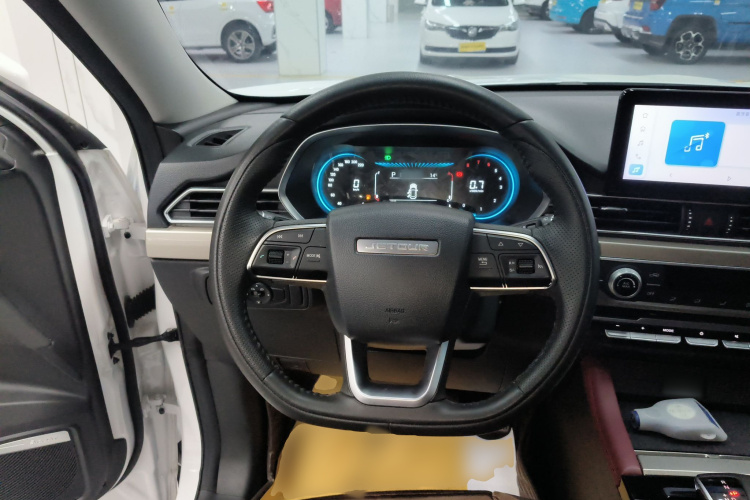 捷途X70 2023款 1.5T DCT超越PRO版 5座中控内饰13