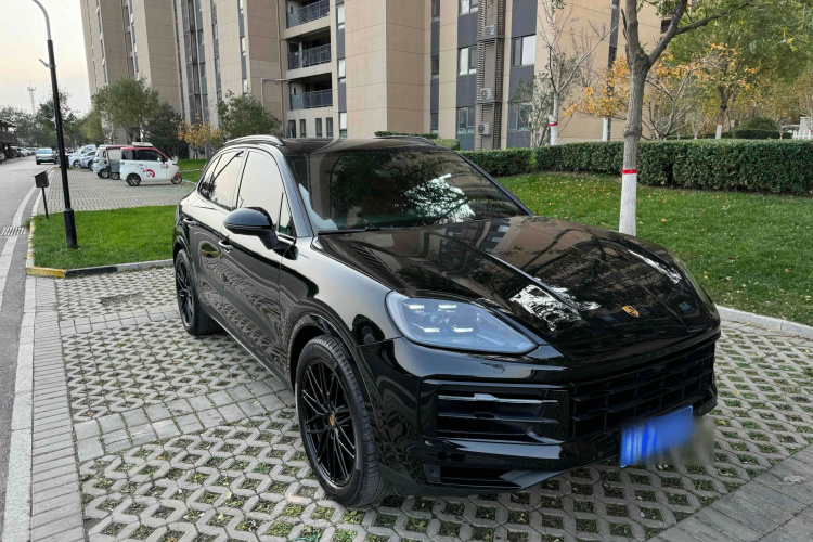 保时捷 2024款 Cayenne 3.0T车身外观6003
