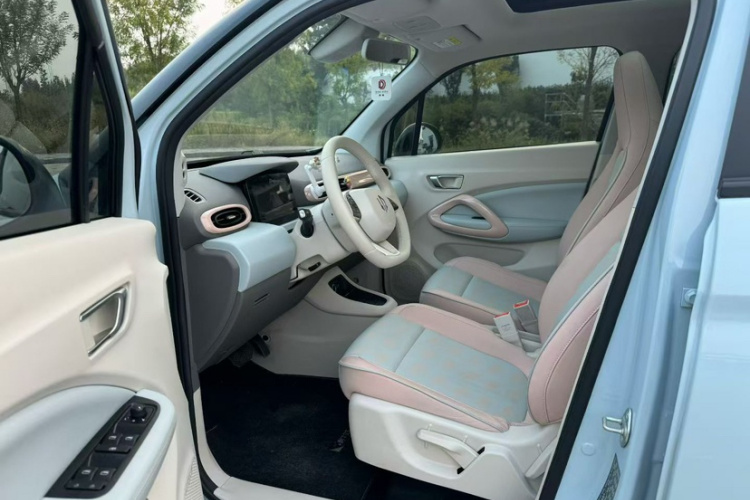 零跑汽车 零跑T03 2023款 403智享版局部细节19