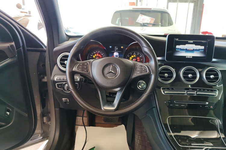奔驰GLC 2019款 GLC 260 L 4MATIC 豪华型局部细节13