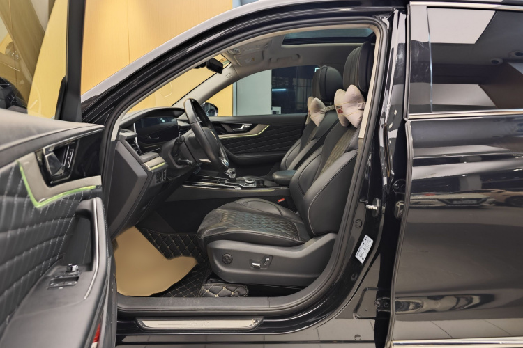 红旗HS5 2019款 2.0T 智联旗享四驱版局部细节19