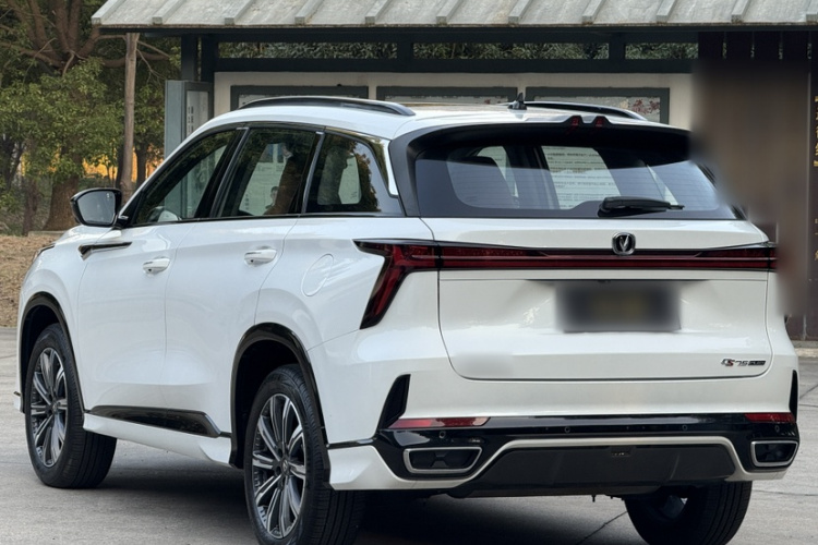 长安CS75 PLUS 2024款 第三代 冠军版 1.5T 智驾劲航型车身外观6001