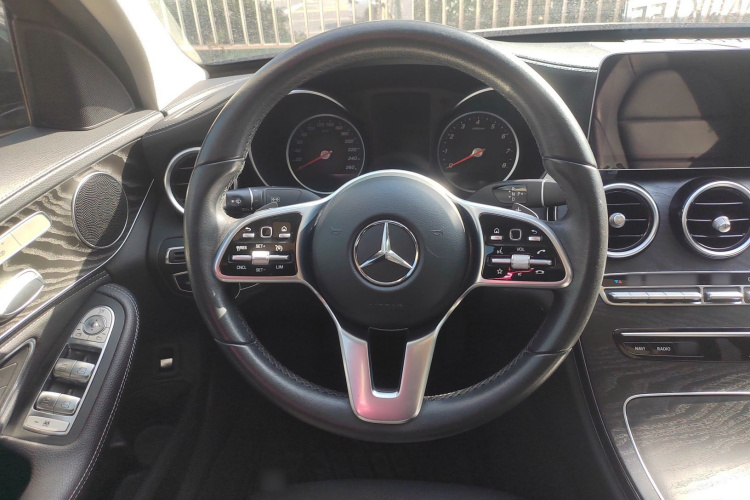 奔驰C级 2019款 C 260 L 运动版中控内饰13