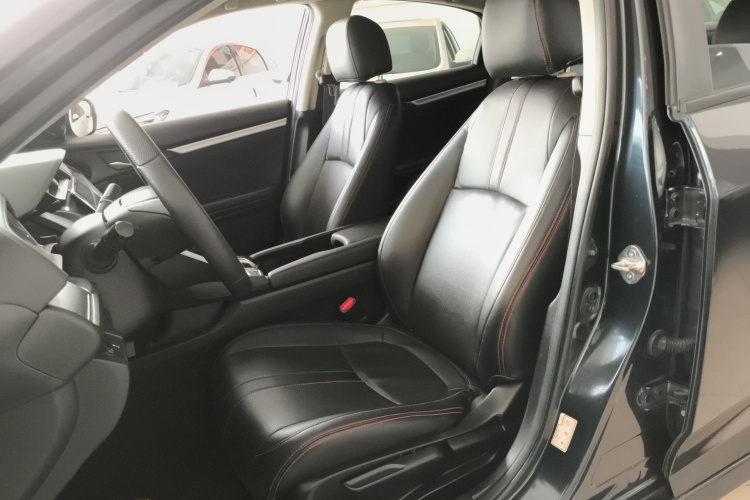 本田 思域 2016款 220TURBO CVT豪华版局部细节19