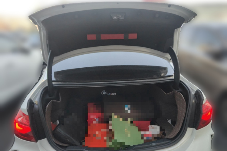 宝马1系 2022款 120i M运动曜夜版中控内饰23