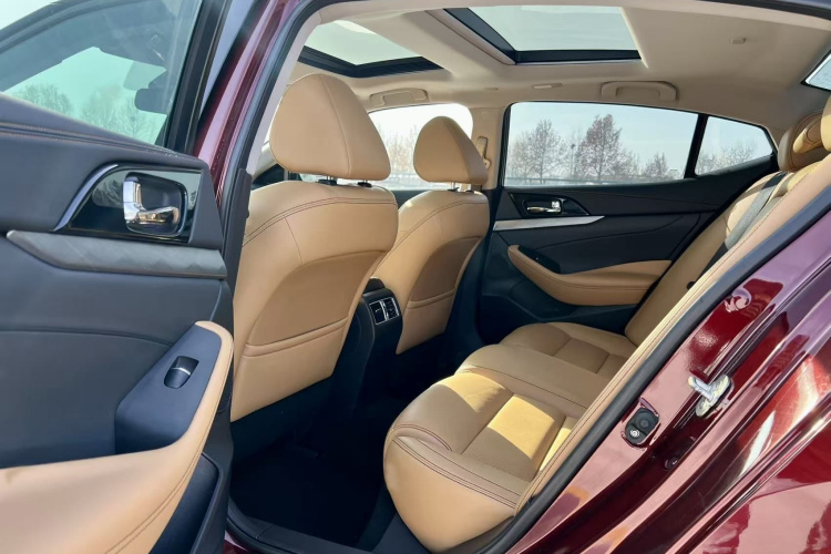 日产 西玛 2016款 2.5L XL 豪华版中控内饰7005