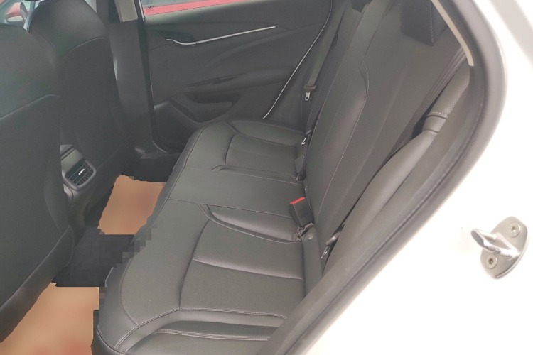 别克 英朗 2021款 改款 典范 1.5L 自动精英型中控内饰21