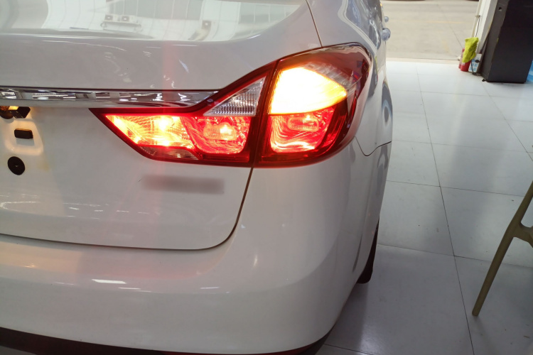 起亚K3 2016款 1.6L 手动GL车身外观6006