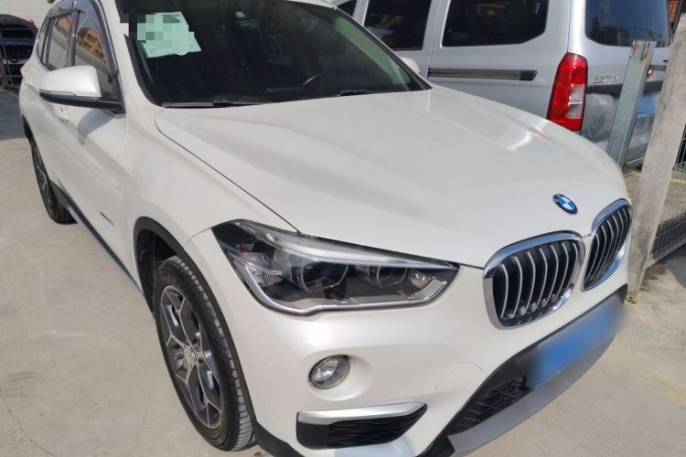 宝马X1 2018款 sDrive18Li 尊享型车身外观6002