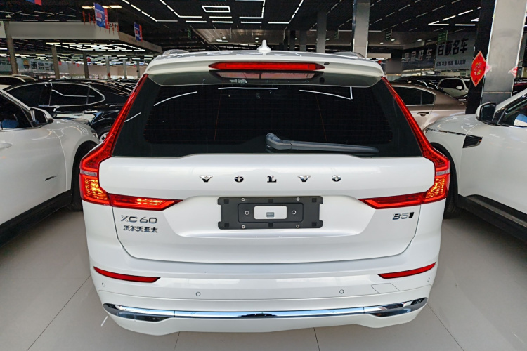 沃尔沃XC60 2022款 B5 四驱智逸豪华版车身外观6