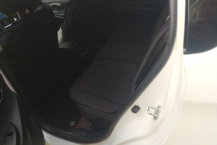 丰田 YARiS L 致炫 2016款 改款 1.5E CVT魅动版中控内饰21