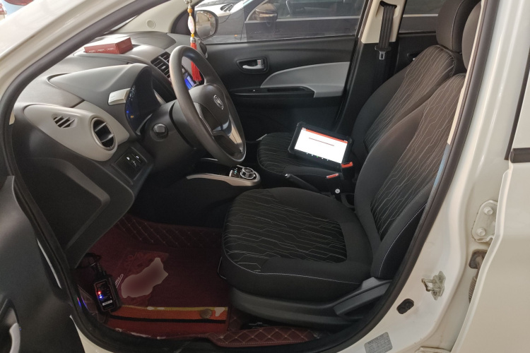 长安欧尚 奔奔E-Star 2021款 国民版 心悦版（快充版）磷酸铁锂（31.95kWh）中控内饰20