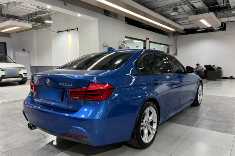 宝马3系 2019款 320Li M运动套装车身外观6002