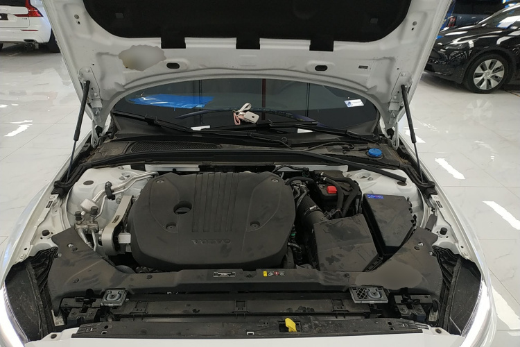 沃尔沃S60 2025款 B4 智远豪华版机舱底盘24