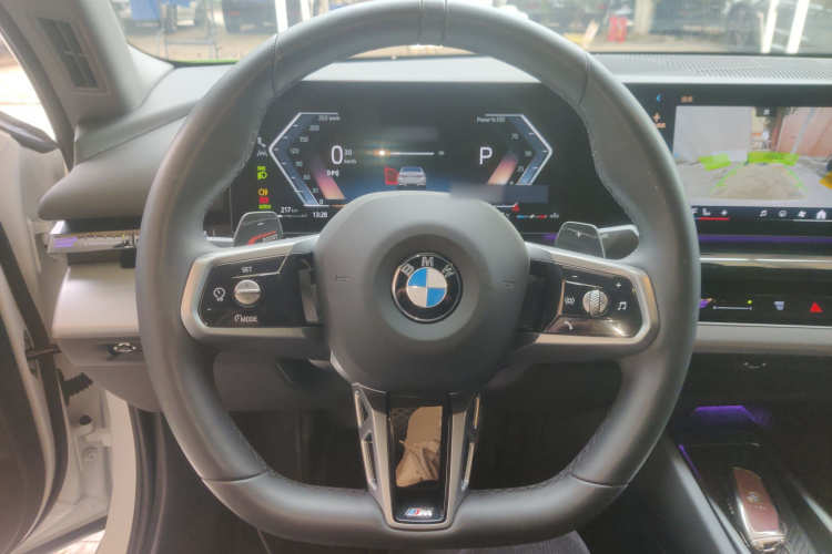 宝马5系 2024款 525Li M运动套装中控内饰13