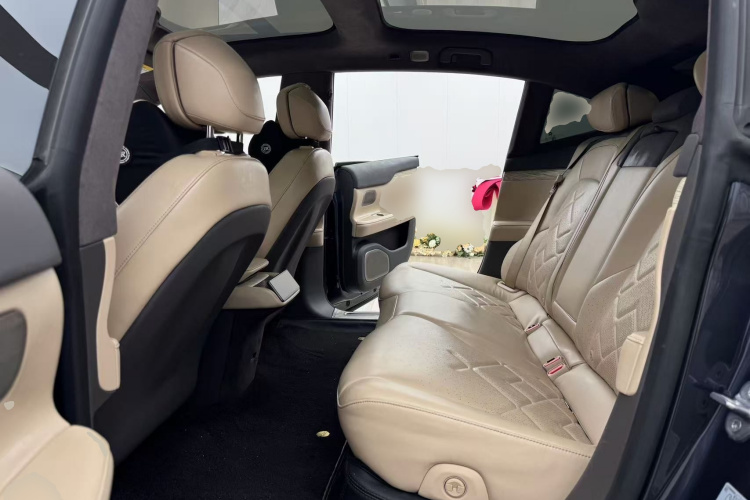 蔚来ET7 2022款 100kWh 首发版中控内饰21