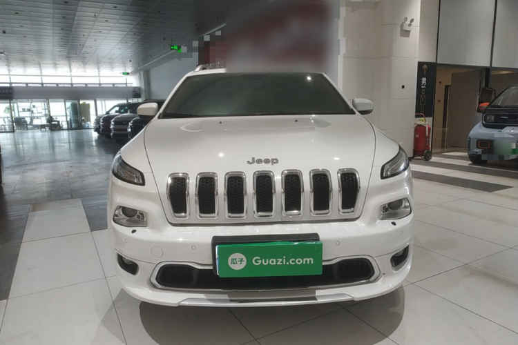 Jeep 自由光 2017款 2.4L 优越版车身外观6001