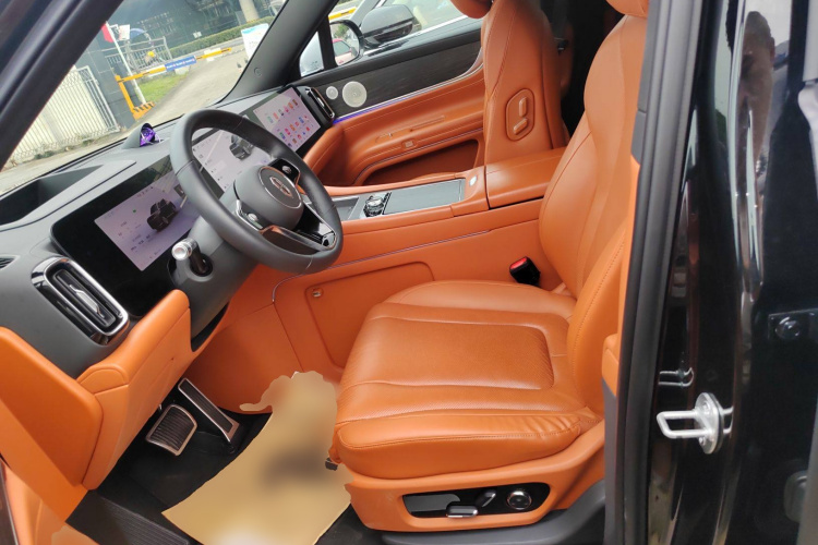 鸿蒙智行 问界M9 2024款 纯电 Ultra版 100kWh 5座版中控内饰19