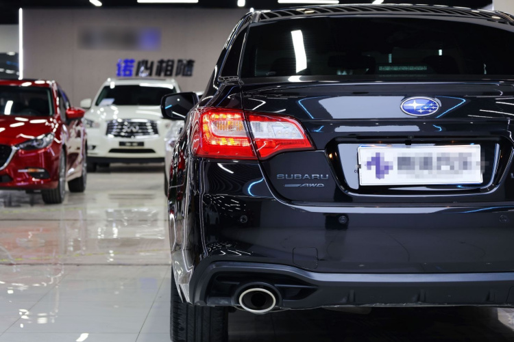 斯巴鲁 力狮 2020款 改款 2.5i 荣耀限量版 EyeSight车身外观6006