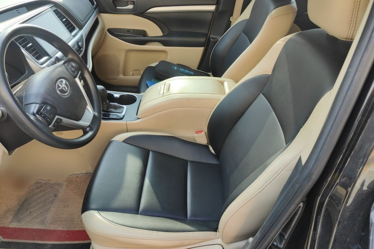 丰田 汉兰达 2021款 2.0T 两驱精英版 5座中控内饰19