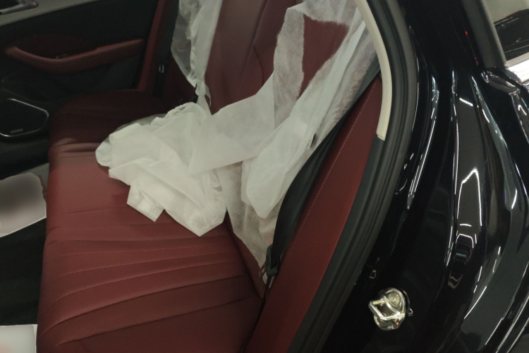 红旗H5 PHEV 2025款 130 超混版中控内饰21