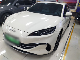 比亚迪 海豹06新能源 2024款 DM-i 120KM尊荣型