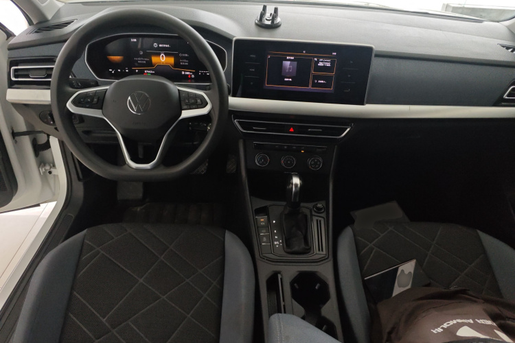 大众 朗逸 2023款 1.5L 自动得逸版中控内饰7002