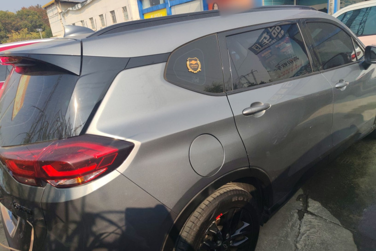 雪佛兰 沃兰多 2018款 Redline 530T 自动纵享版（5+2款） 国V车身外观7