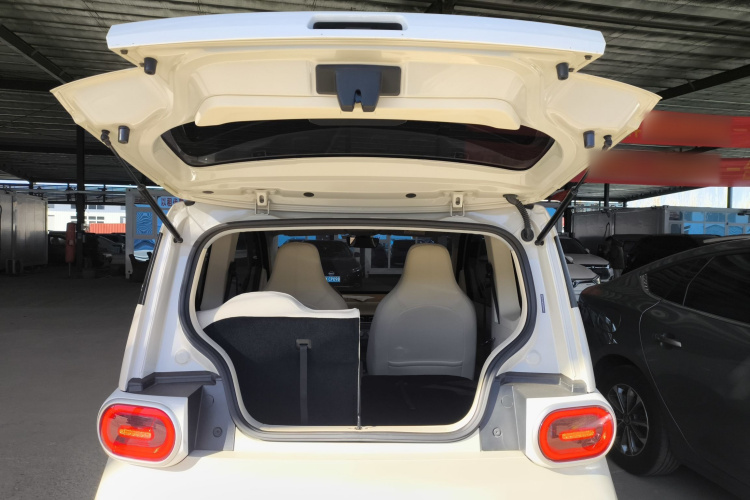 五菱汽车 宏光MINIEV 2024款 第三代 215km 青春版机舱底盘23