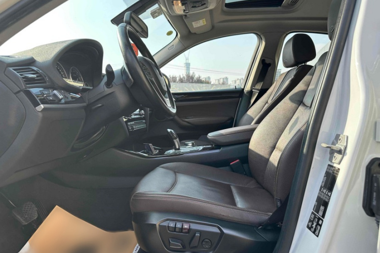 宝马X4 2014款 xDrive20i X设计套装中控内饰7004