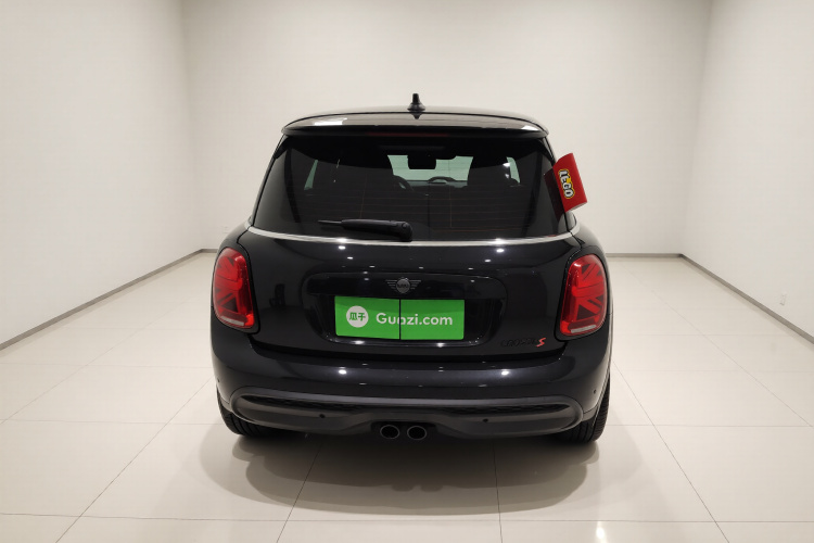 MINI 2023款 改款 2.0T COOPER S 艺术家车身外观6