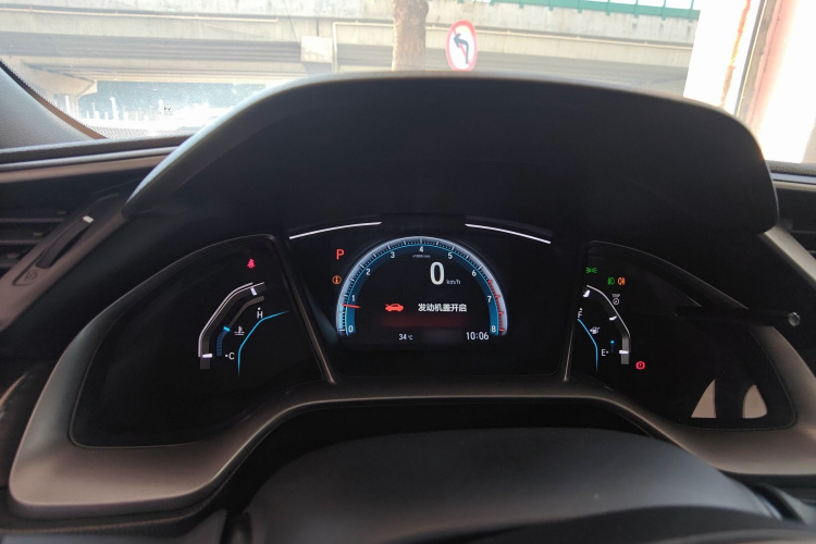 本田 思域 2021款 HATCHBACK 220TURBO CVT新锐控局部细节14