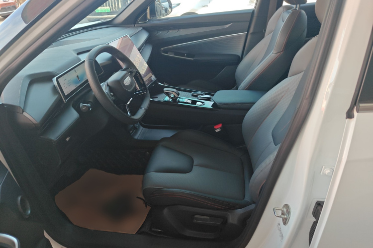 吉利汽车 2023款 博越COOL 1.5TD 智联型中控内饰19