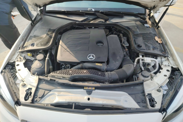 奔驰C级 2019款 C 260 L 运动版局部细节24