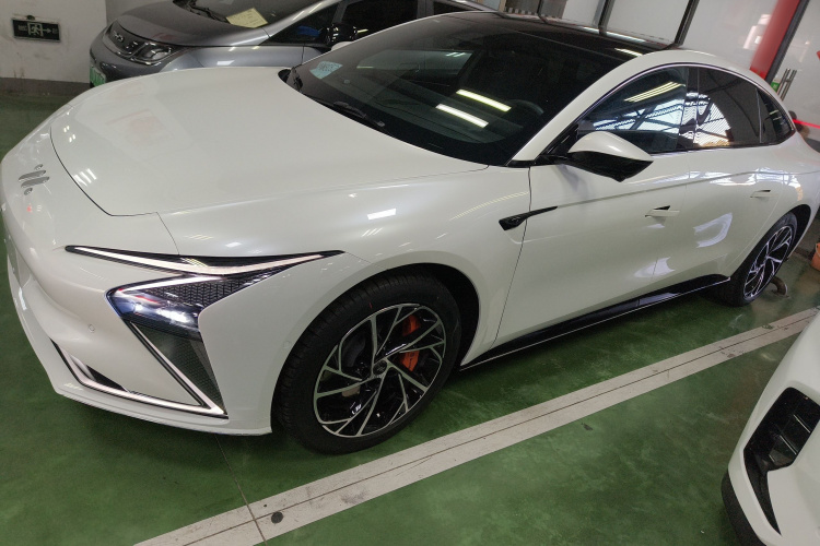 智己汽车 智己L7 2022款 Dynamic车身外观4