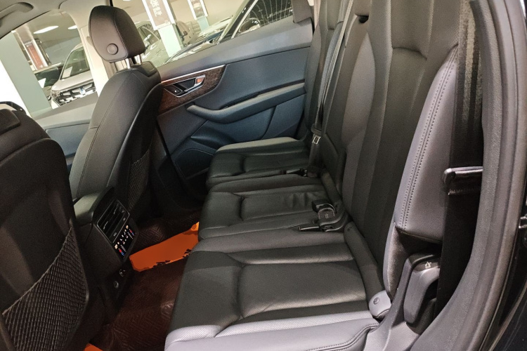 奥迪Q7 2022款 55 TFSI quattro S line运动型中控内饰21