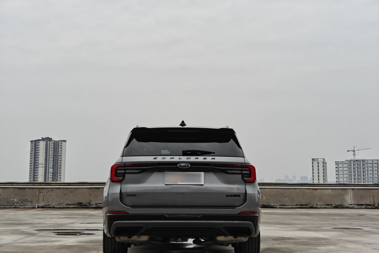 福特 探险者 2024款 2.3T EcoBoost 四驱ST-LINE 6座车身外观6005