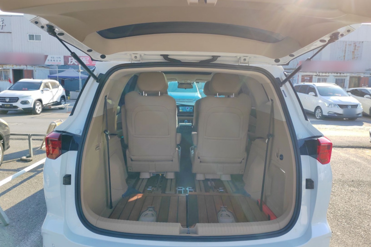 五菱汽车 五菱凯捷 2023款 2.0L DHT奢享型机舱底盘23