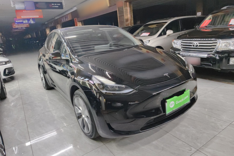 特斯拉 Model Y 2022款 改款 后轮驱动版车身外观3