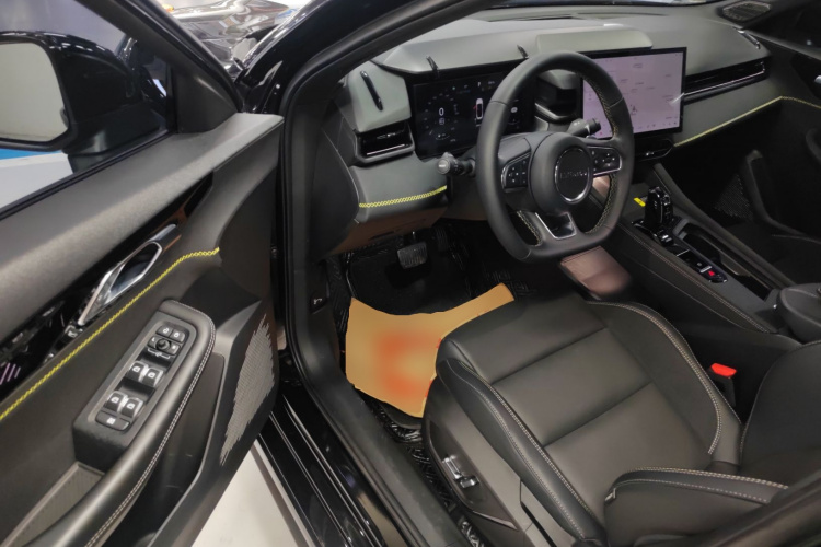 领克03 2023款 1.5TD DCT劲Pro中控内饰7003