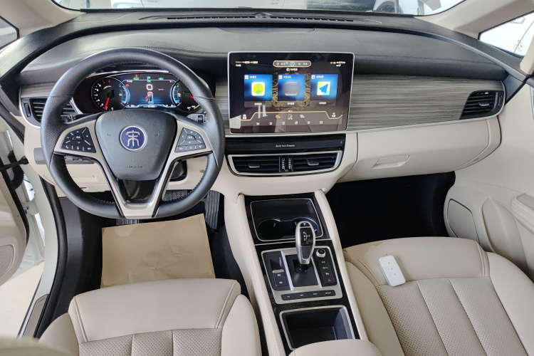 比亚迪 宋MAX新能源 2019款 DM 1.5T 智联致耀型 6座 国VI中控内饰7002